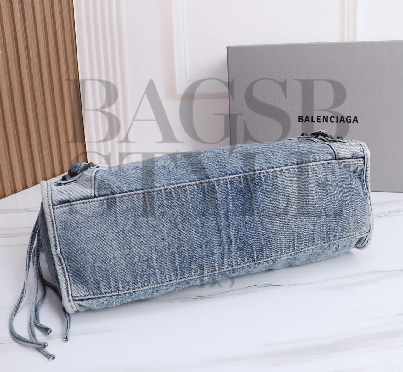 BALENCIAGA MEDIUM LE CITY DENIM SATCHEL 8348667 (37*23.4*15cm) — Bags