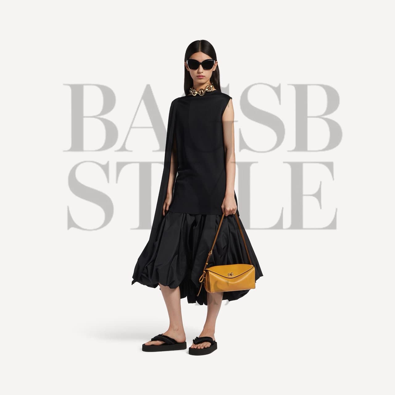 BALENCIAGA WOMEN'S LE 7 SHOULDER BAG MEDIUM IN CURRY 8681022ACJZ7055 (26*13.5*10cm) — Bags