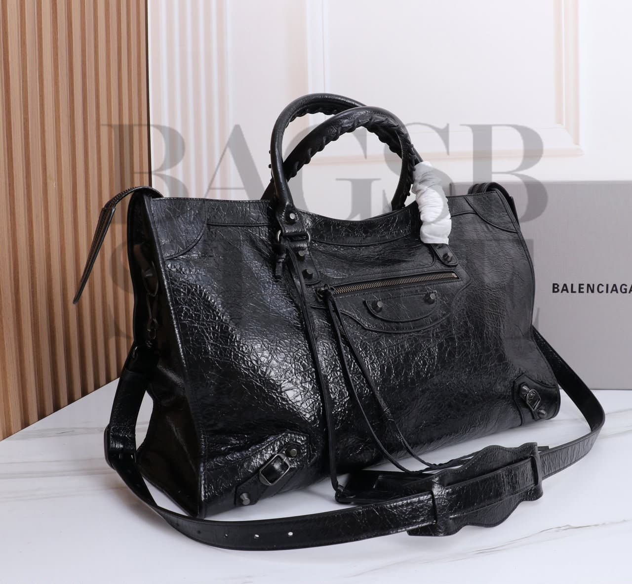 BALENCIAGA WOMEN'S LE CITY BAG MEDIUM IN BLACK ‎8657602ACFH1000 (38.5*24*15cm) — Bags