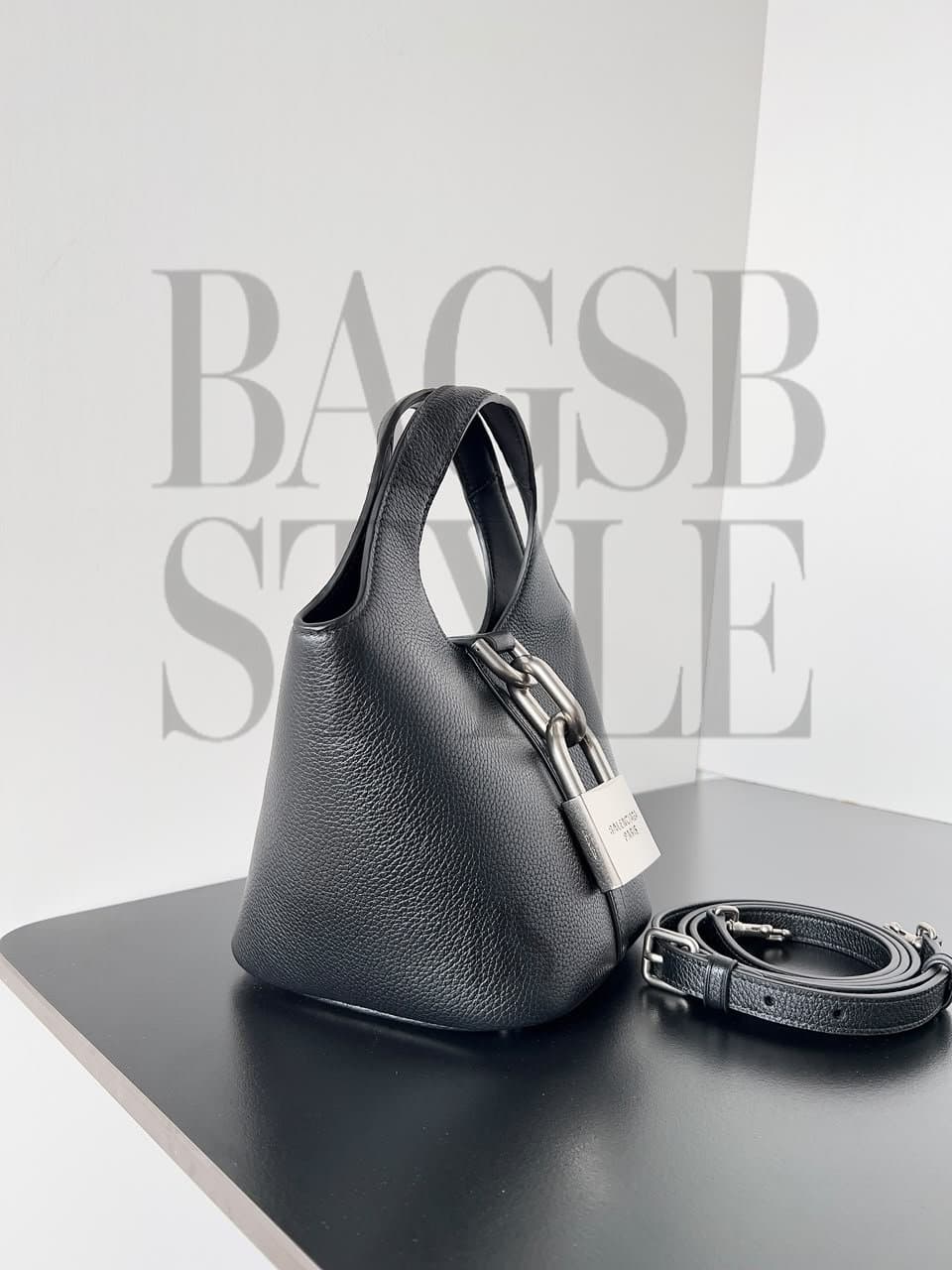 BALENCIAGA WOMEN'S LOCKER HOBO BAG MEDIUM 7716252AAWC1000 (24*23*9.9cm) — Bags
