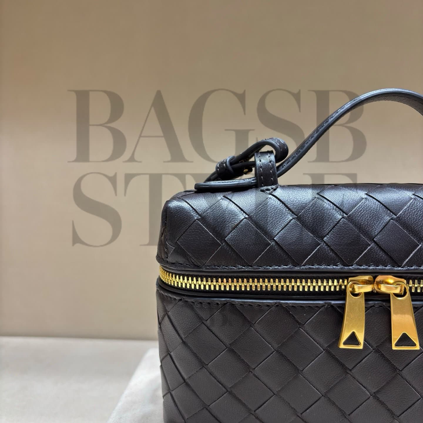 BOTTEGA VENETA BANG BANG 789109V3IV14183 (22 × 12.5 × 5 cm) — Bags