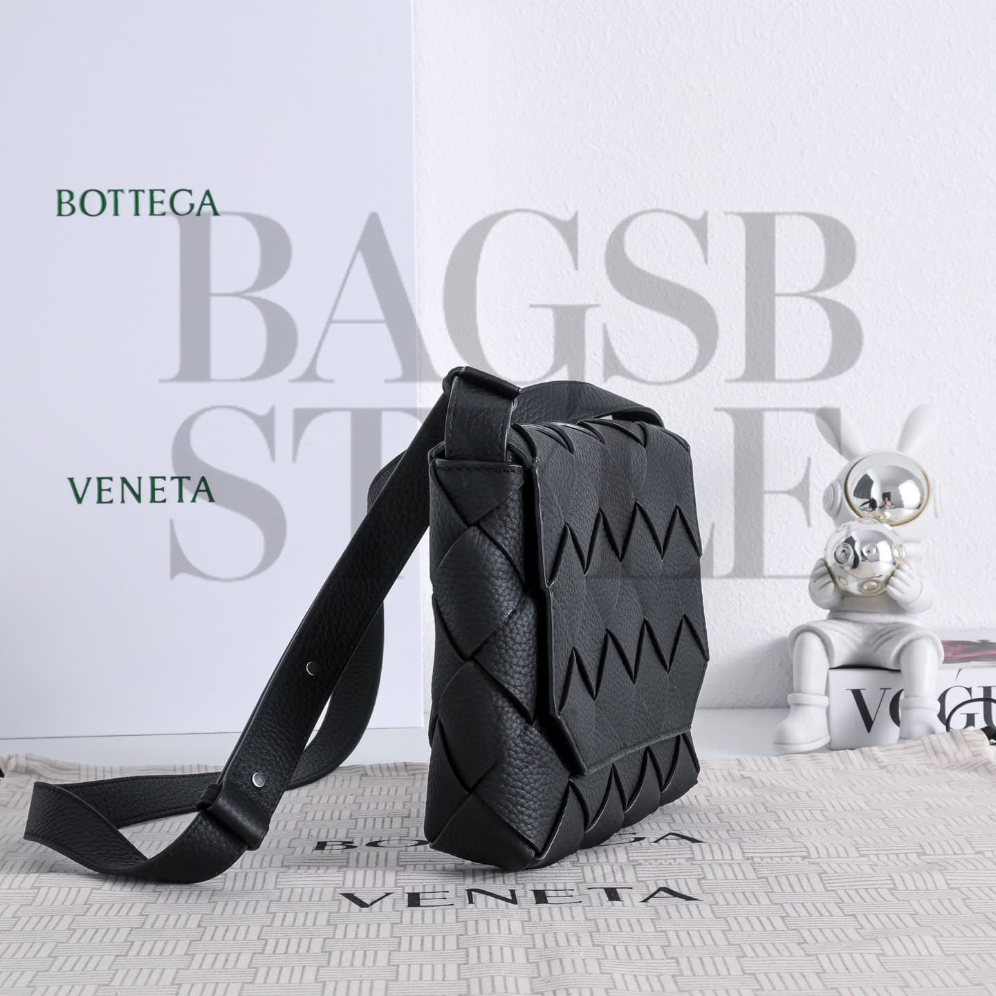 BOTTEGA VENETA DIAGO 795637V56A18803 (22.5 × 16.5 × 5.5 cm) — Bags