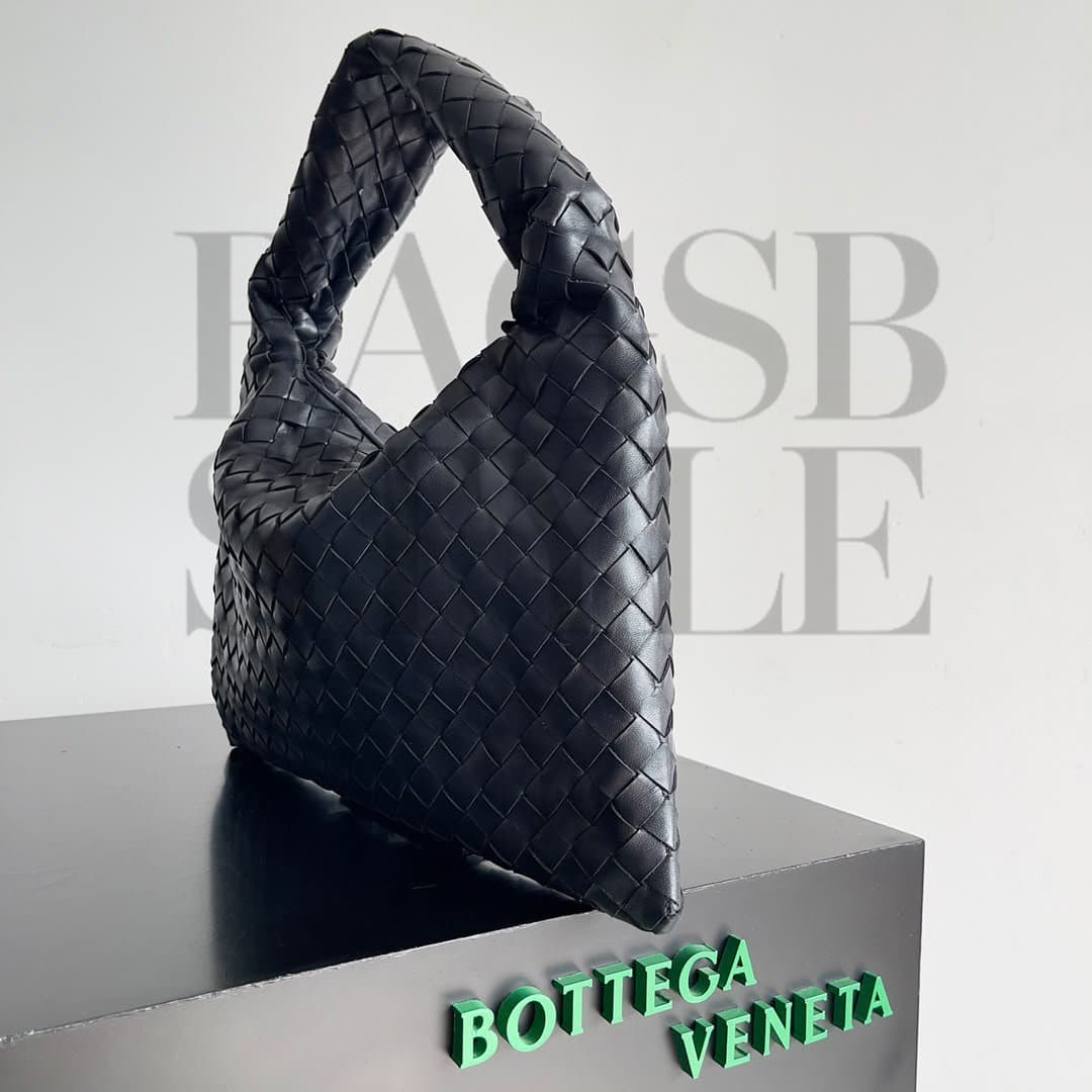 BOTTEGA VENETA HOP BAG 763966 (41 × 20 × 8 cm) — Bags
