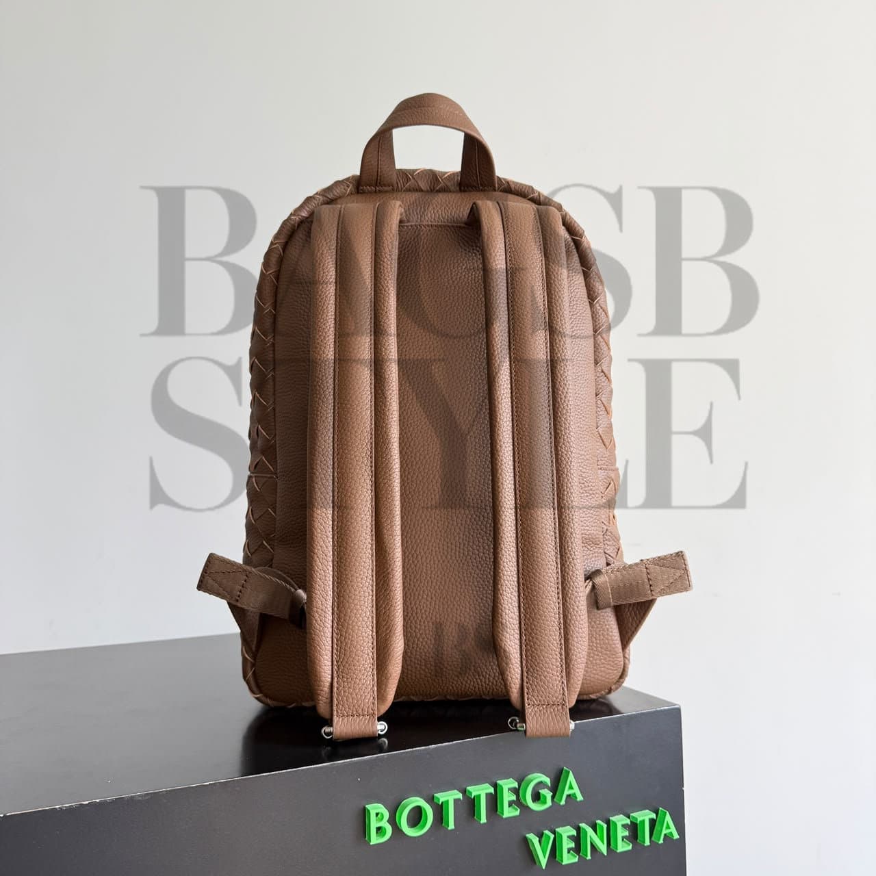 BOTTEGA VENETA INTRECCIATO BACKPACK 833158 (46*30*14cm) — Bags