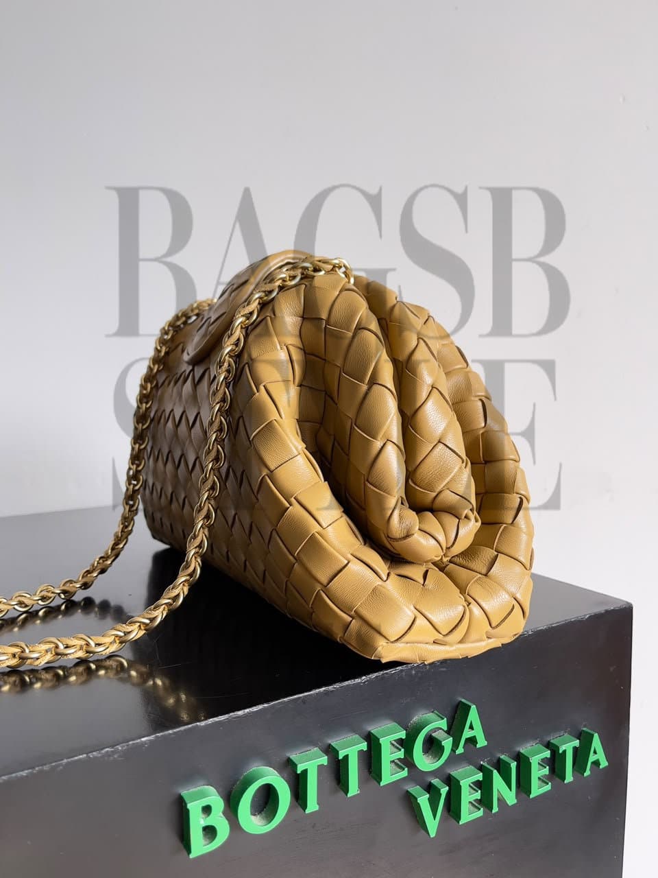 BOTTEGA VENETA LAUREN 1980 785807 (31.5 × 16.5 × 11 cm) — Bags
