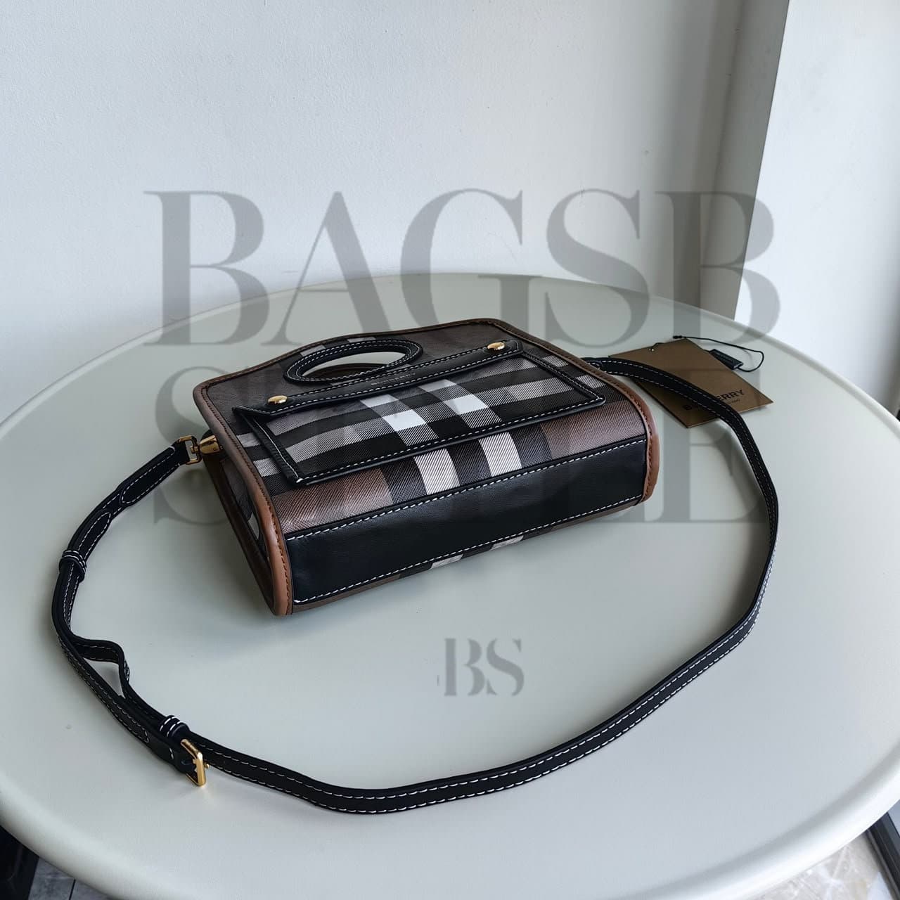 BURBERRY MINI POCKET TOTE BAG 80713861 (26.5*23*6cm) — Bags