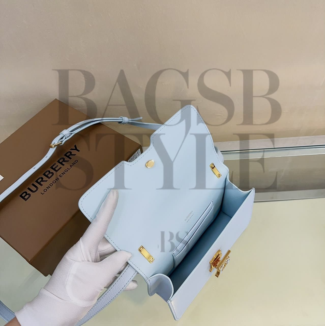BURBERRY TB CROSSBODY BAG 80661531 (20*12.5*5.5cm) — Bags
