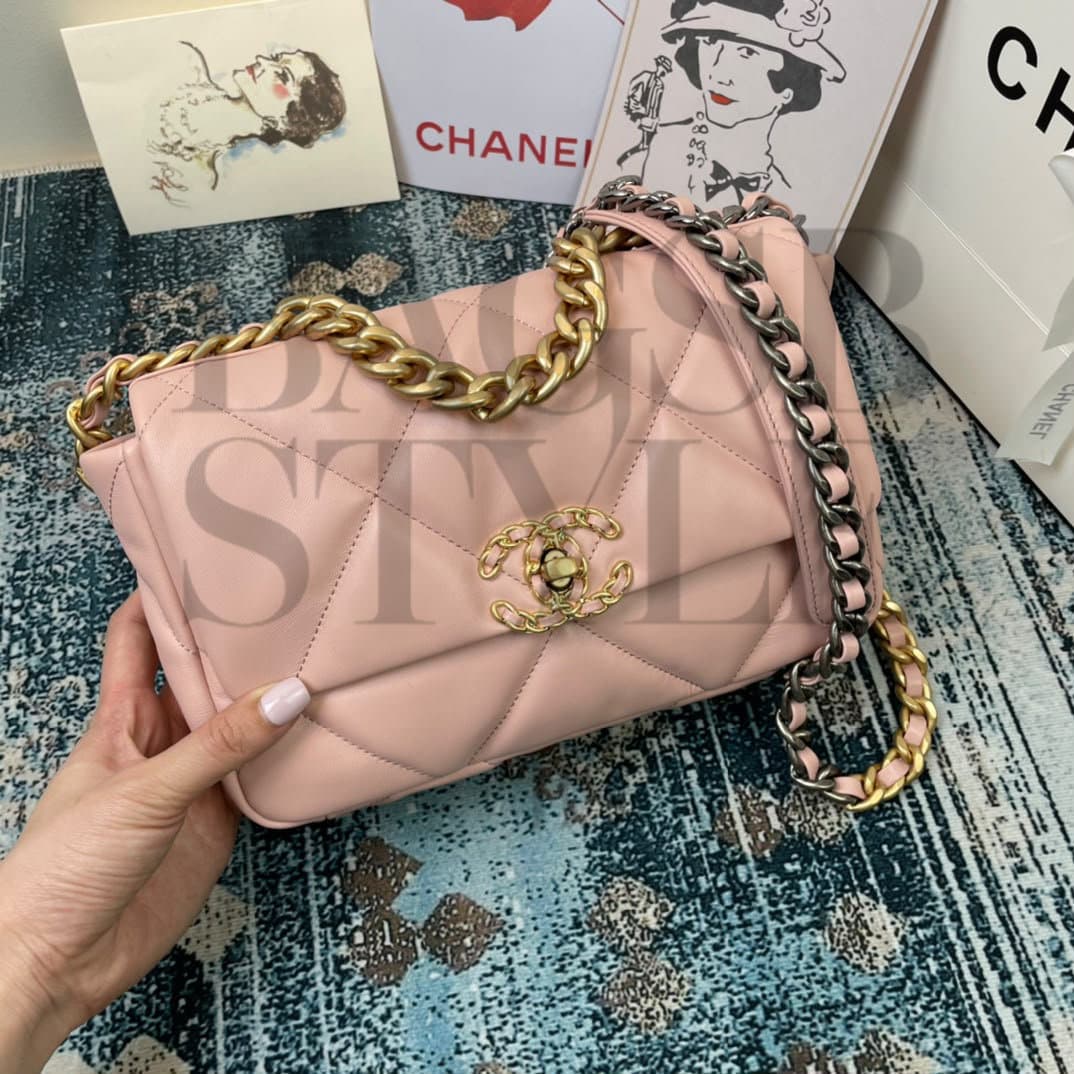 CHANEL MASTER 19 FLAP SMALL PINK GOATSKIN AS1160 (26*16*9cm) — Bags