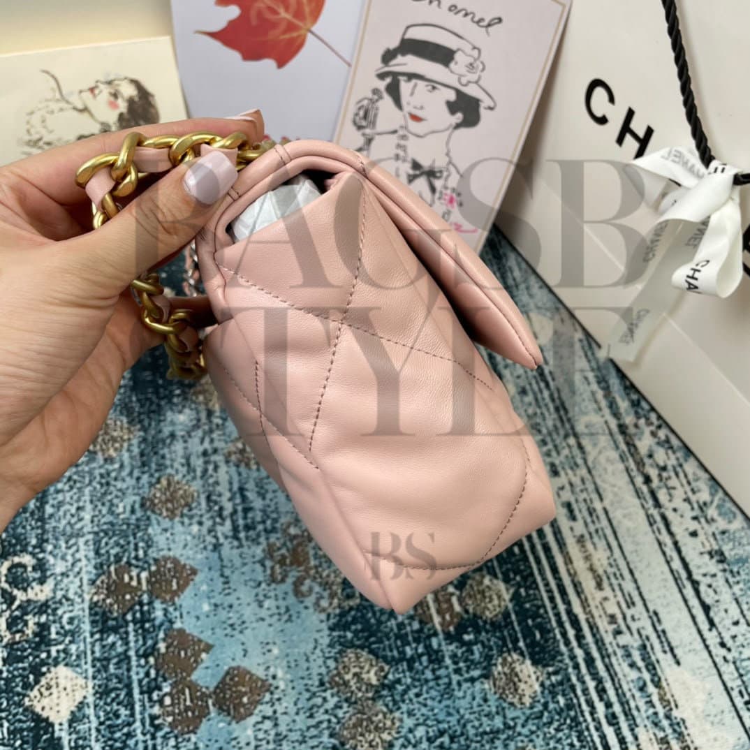 CHANEL MASTER 19 FLAP SMALL PINK GOATSKIN AS1160 (26*16*9cm) — Bags