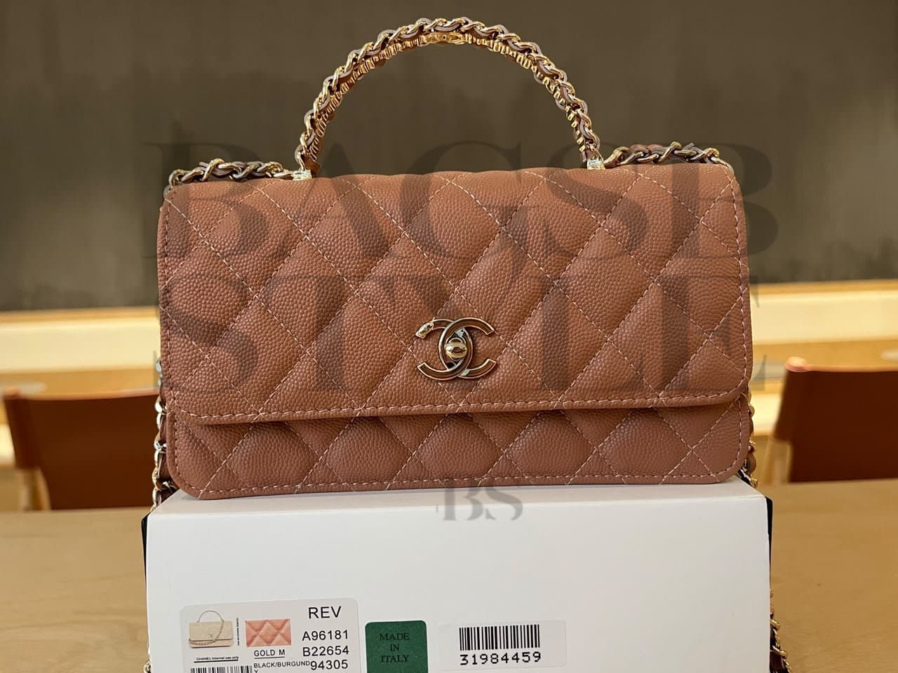 CHANEL MASTER PORTABLE FLAP BAG A96181 (19.5 × 17 × 5 cm) — Bags
