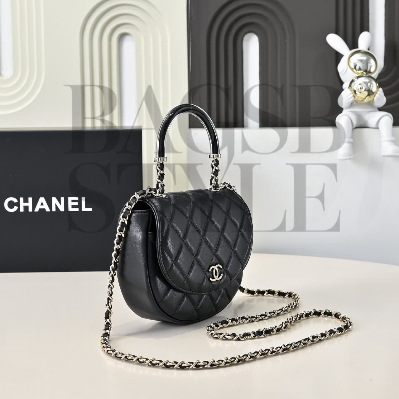 CHANEL MASTER QUILTED LAMBSKIN IN THE LOOP HANDLE FLAP BAG AP4410 (16*14*6.6cm) — Bags
