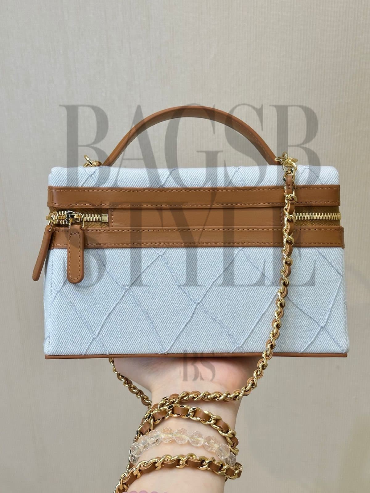 CHANEL MASTER WASHED DENIM CALFSKIN QUILTED TOP HANDLE SLIM VANITY CASE WITH CHAIN BLUE BROWN AP5164 (19.5*17*5cm) — Bags