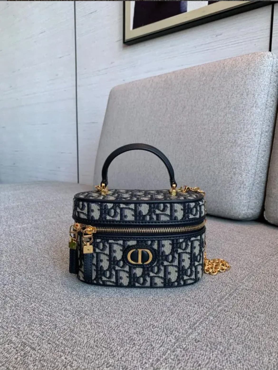Dior 30 Montaigne Vanity — Premium Quality — Bags