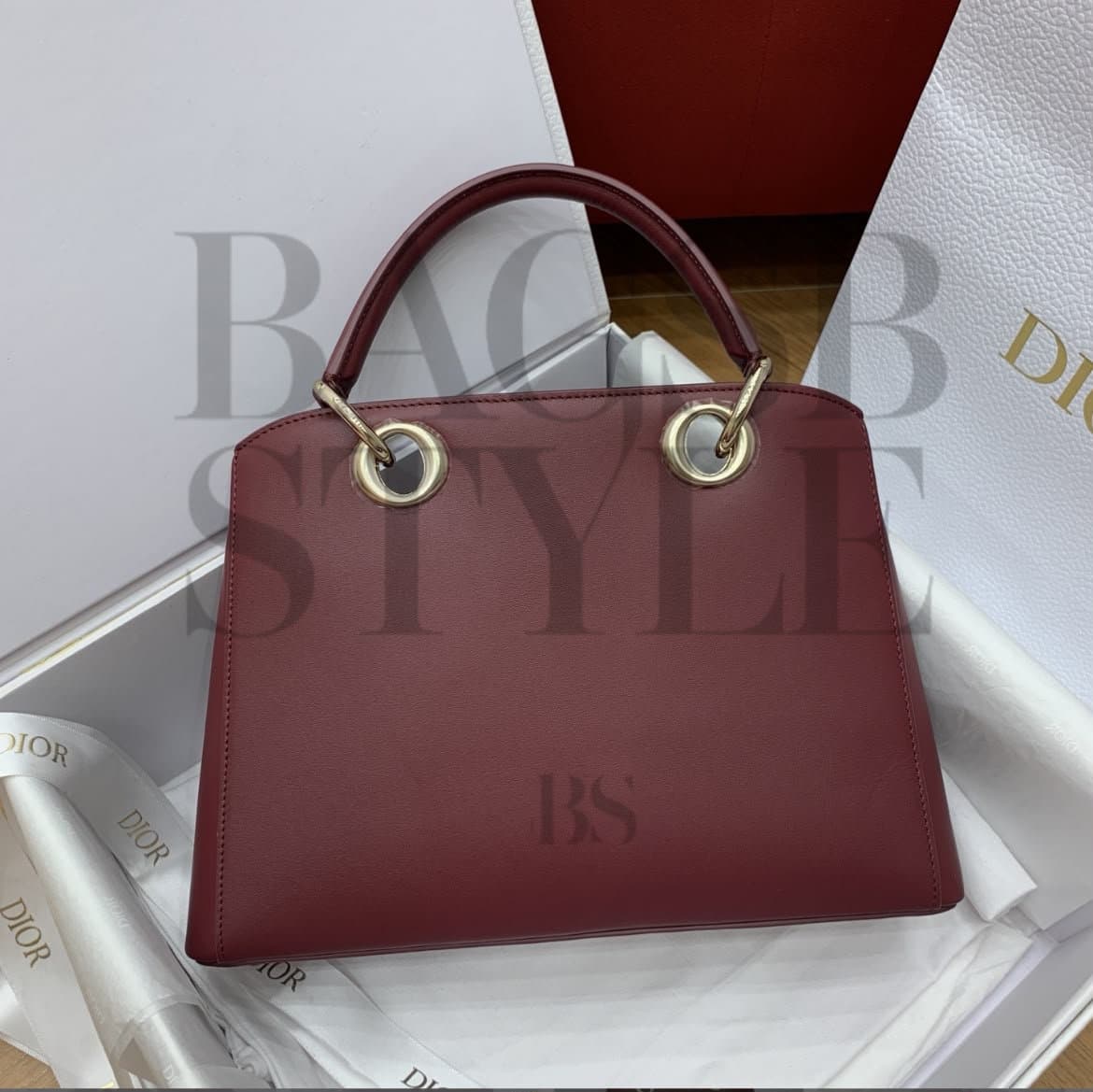 DIOR CIGALE BAG. Size:33.5 × 23 × 10.5 cm — Bags