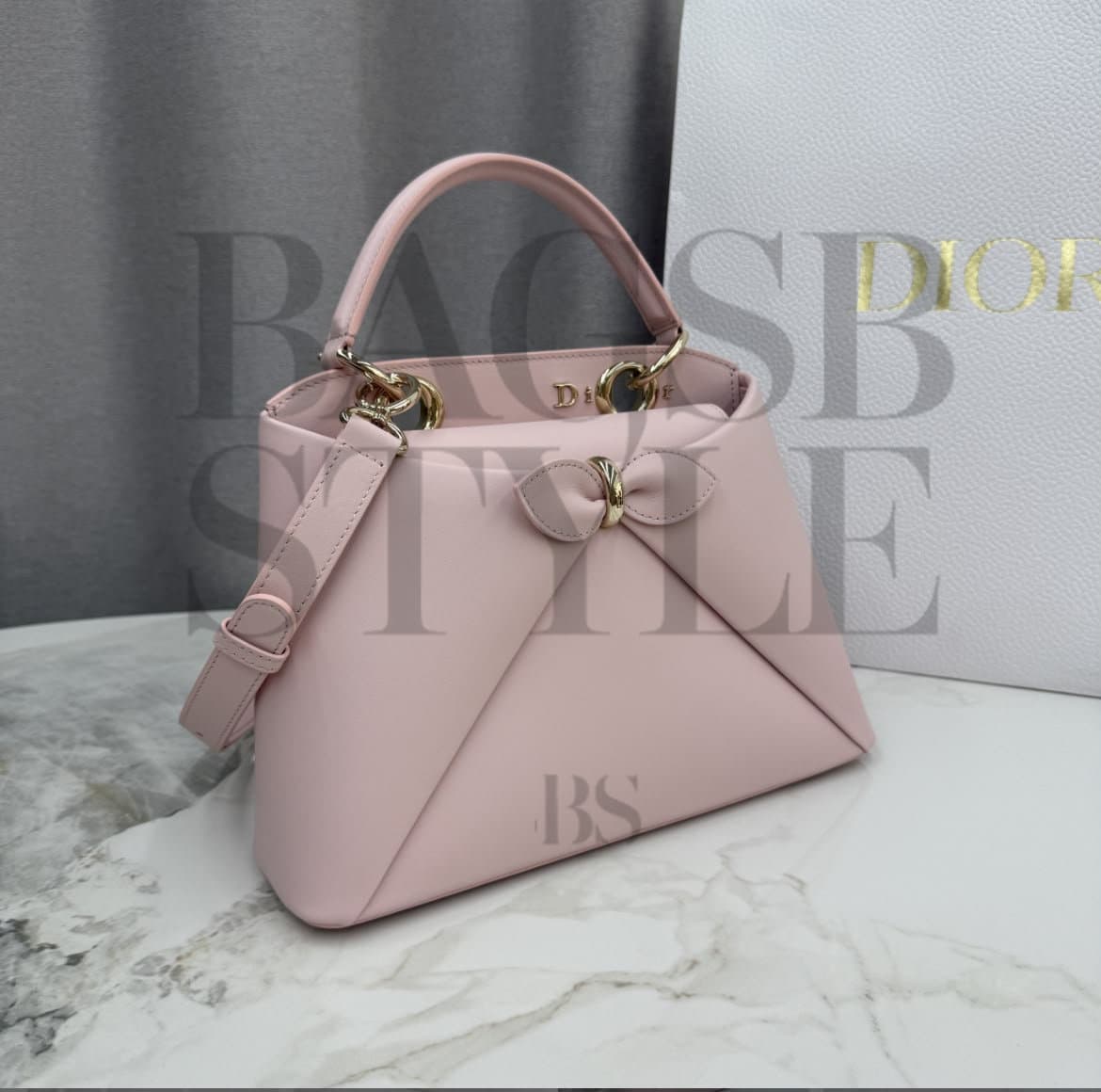 DIOR CIGALE BAG. Size:33.5 × 23 × 10.5 cm — Bags