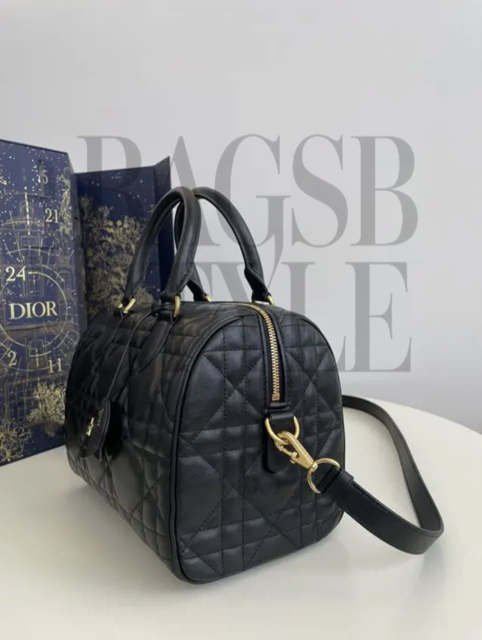 DIOR GROOVE. Size: 25 x 19 x 16cm — Bags