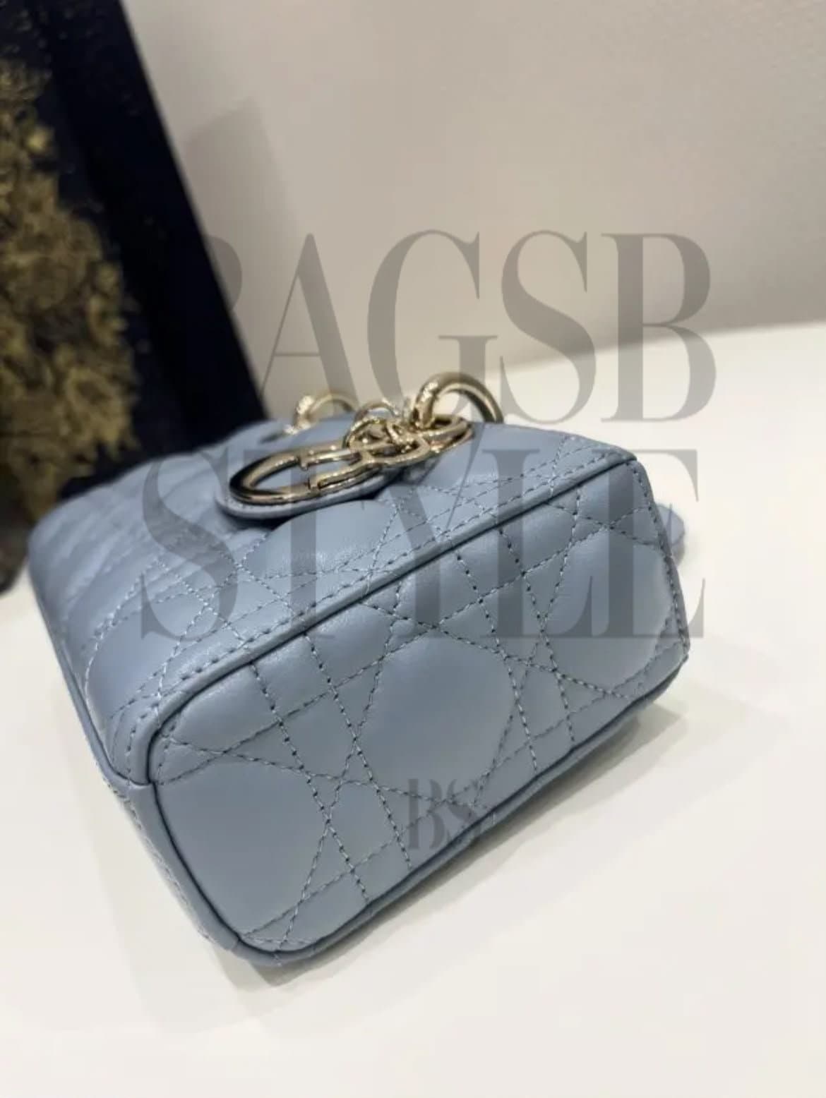 DIOR LADY D-JOY BAG. Size: 22 x 6 x 12cm — Bags