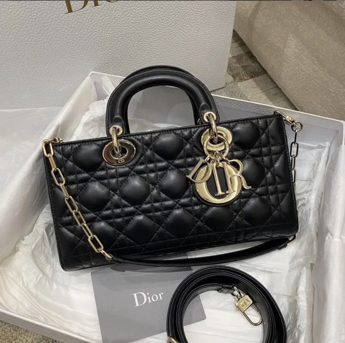 DIOR LADY D-JOY LARGE BAG. Size: 26 x 6 x 14cm — Bags