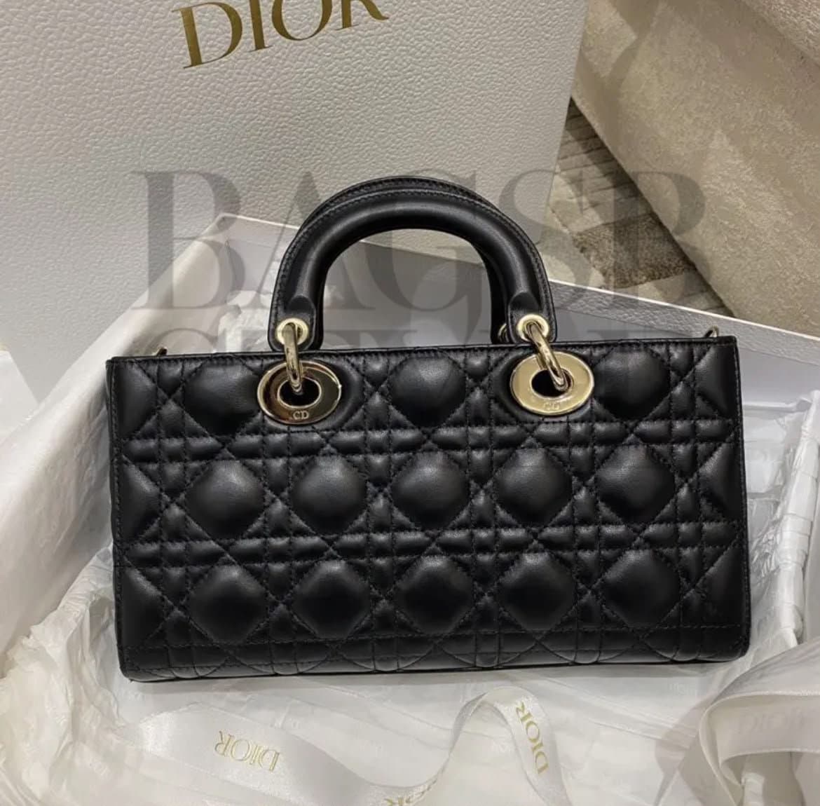 DIOR LADY D-JOY LARGE BAG. Size: 26 x 6 x 14cm — Bags