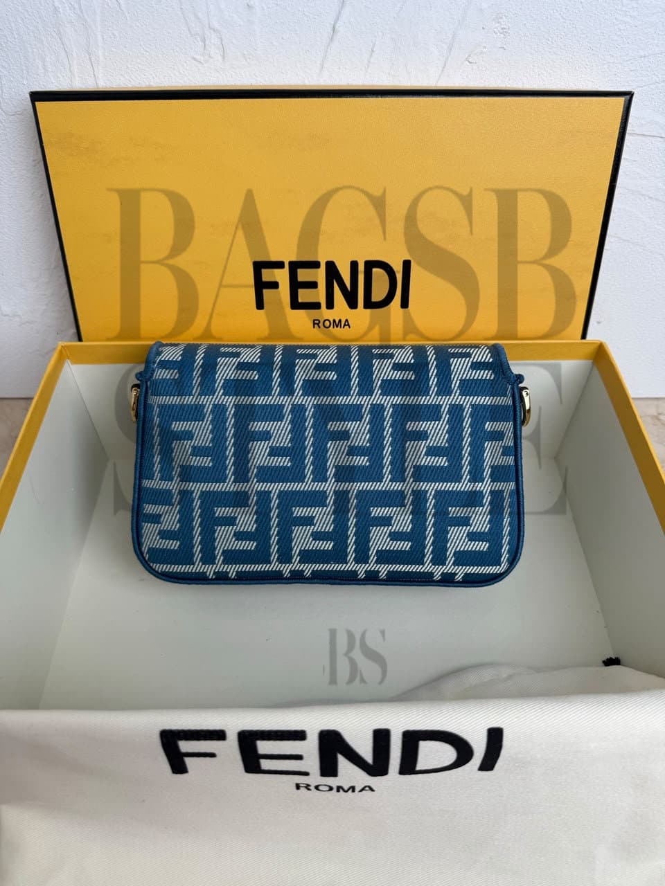 FENDI BAGUETTE MINI 8BS017 (20 × 13 × 5 cm) — Bags