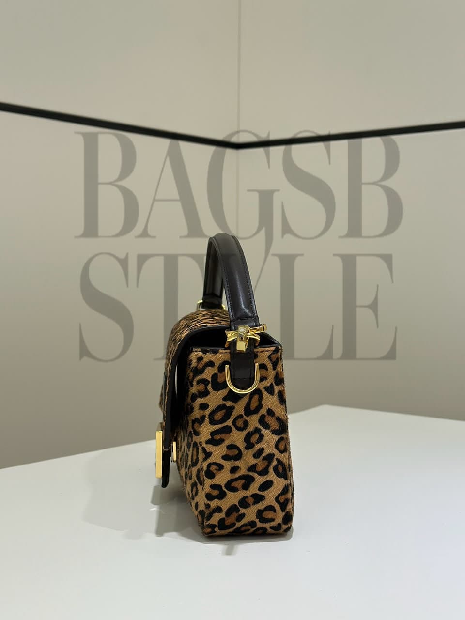 FENDI BAGUETTE PRINTED CAVALLINO CALFSKIN 8BR600AYDYF0A6E (27*15*6cm) — Bags