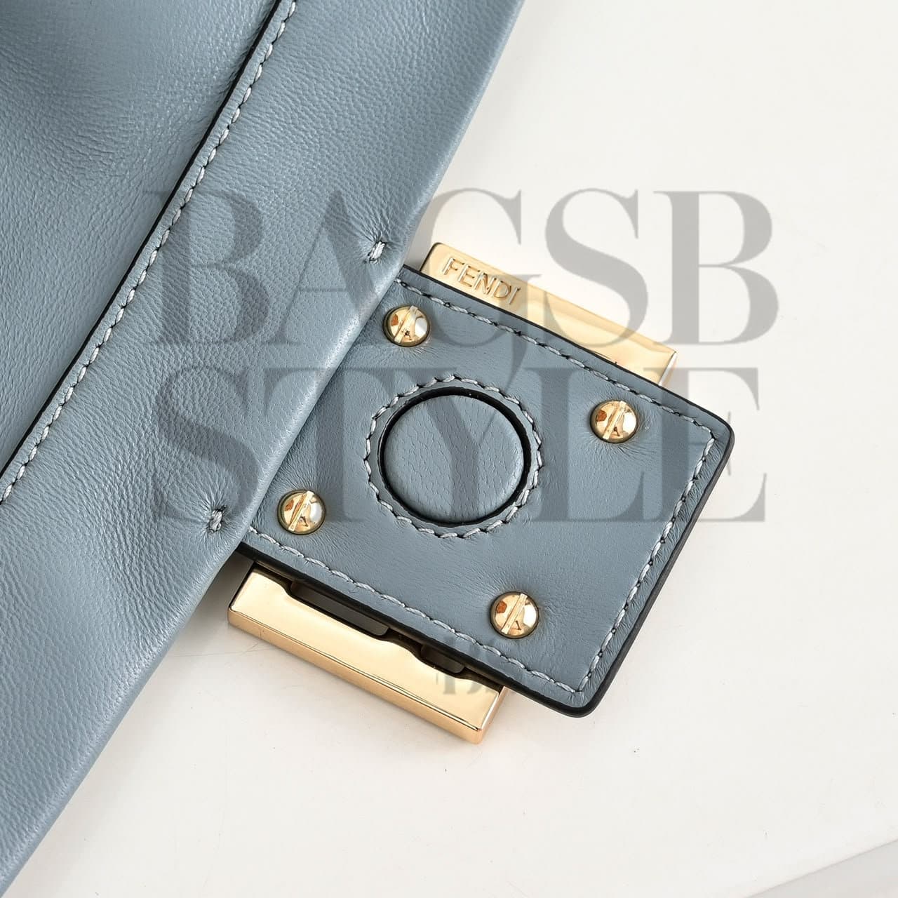FENDI MAMMA BAGUETTE SMALL 8BS105ABVEF1UJC (16*13*10cm) — Bags