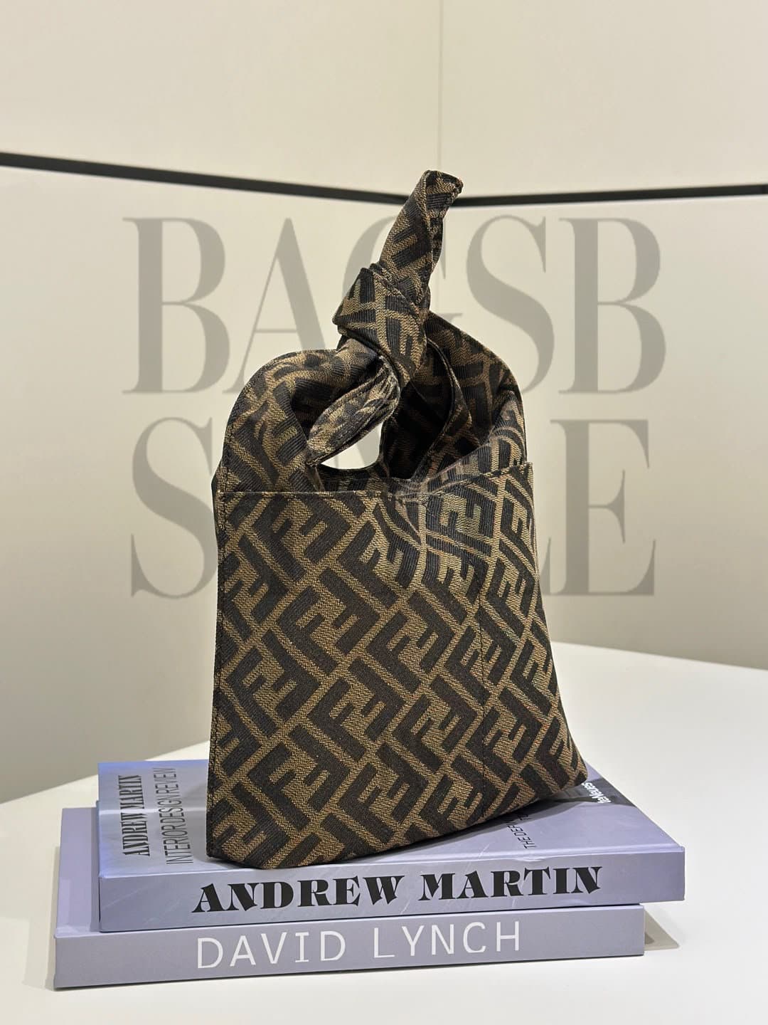 FENDI MONOGRAMMED HANDBAG 7VA627ARCOF0QT2 (29 × 22 cm) — Bags