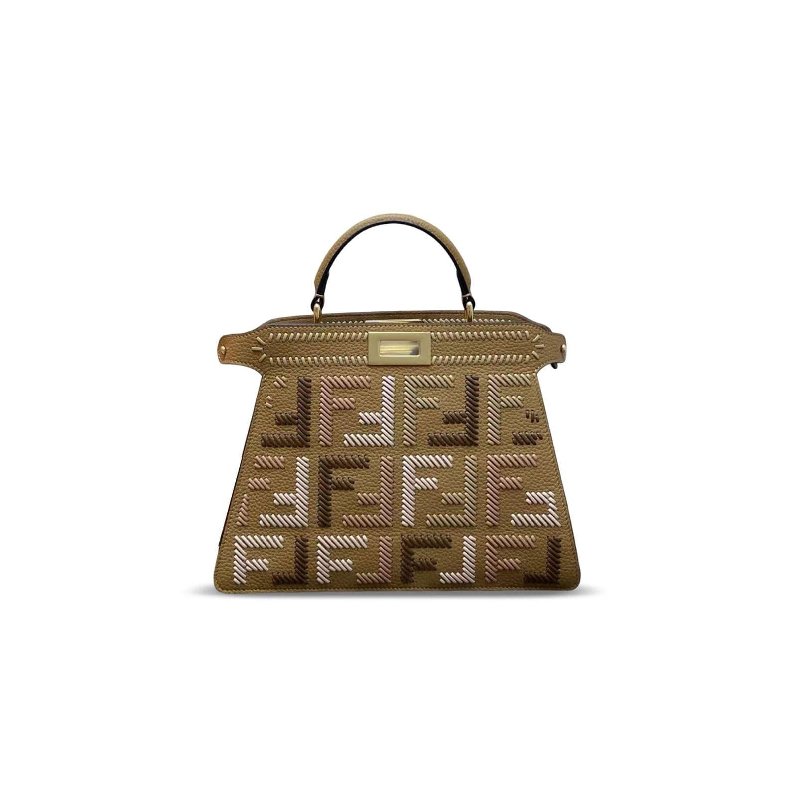 FENDI PEEKABOO ISEEU SMALL 8BN327 (27*21*11cm) — Bags