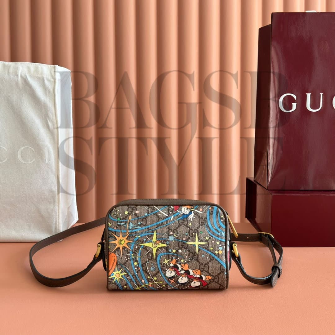 GUCCI & DISNEY DUCK MINI SHOULDER BAG (17.5*12*5.5cm) — Bags