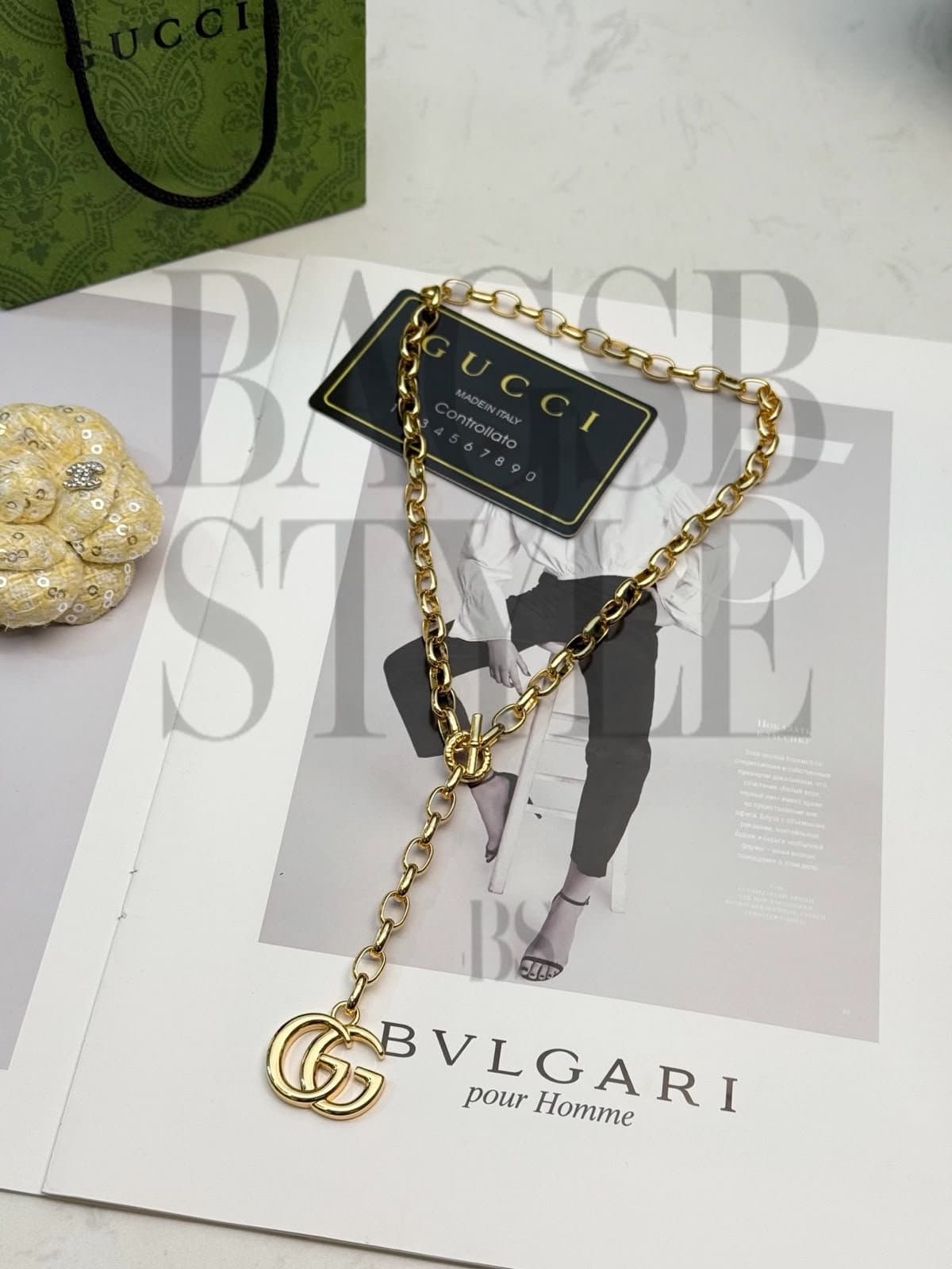 GUCCI DOUBLE G LOGO GOLD NECKLACE — Accessories
