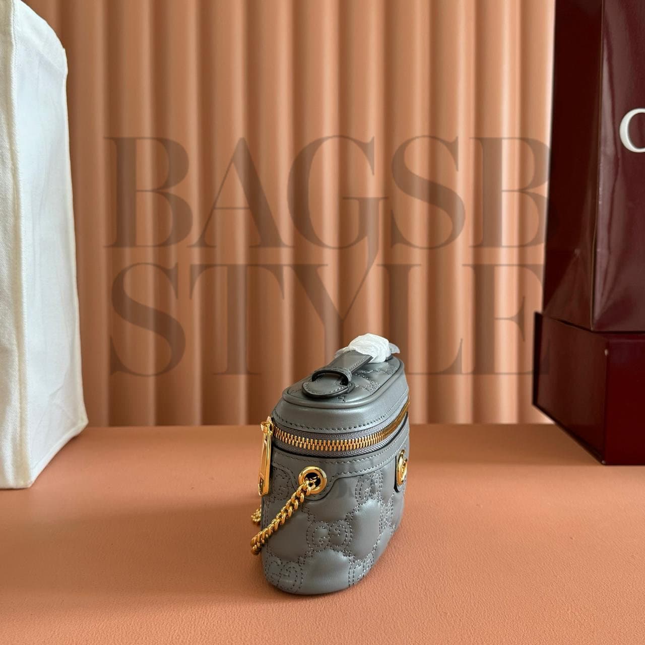 GUCCI GG MATELASSÉ TOP HANDLE MINI BAG 723770 (16*10.5*5cm) — Bags