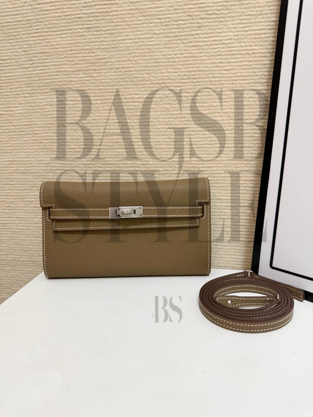 HERMES MASTER KELLY CLASSIQUE TO GO WALLET TOUPE H084169CK18 (20*12*2cm) — Bags