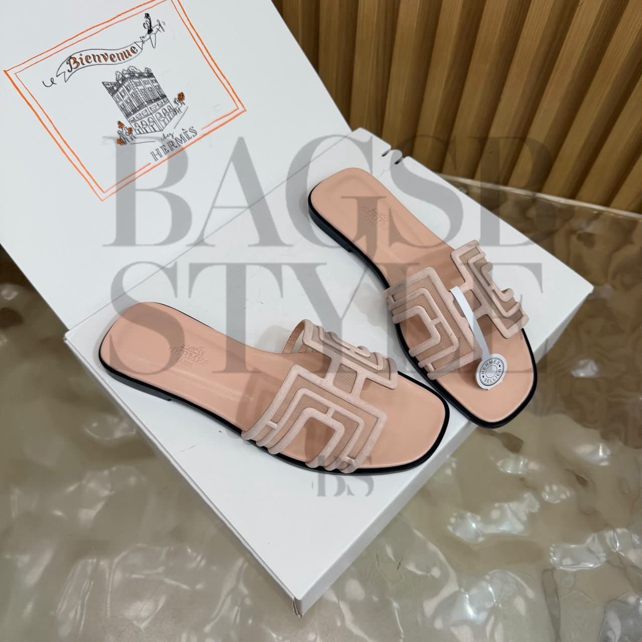 HERMu00c8S ORAN SANDAL H262201ZVBN — Shoes