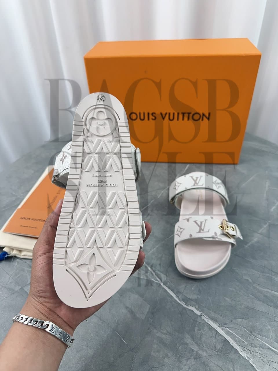 louis Vuitton Bom Dia Flat Comfort Mule
