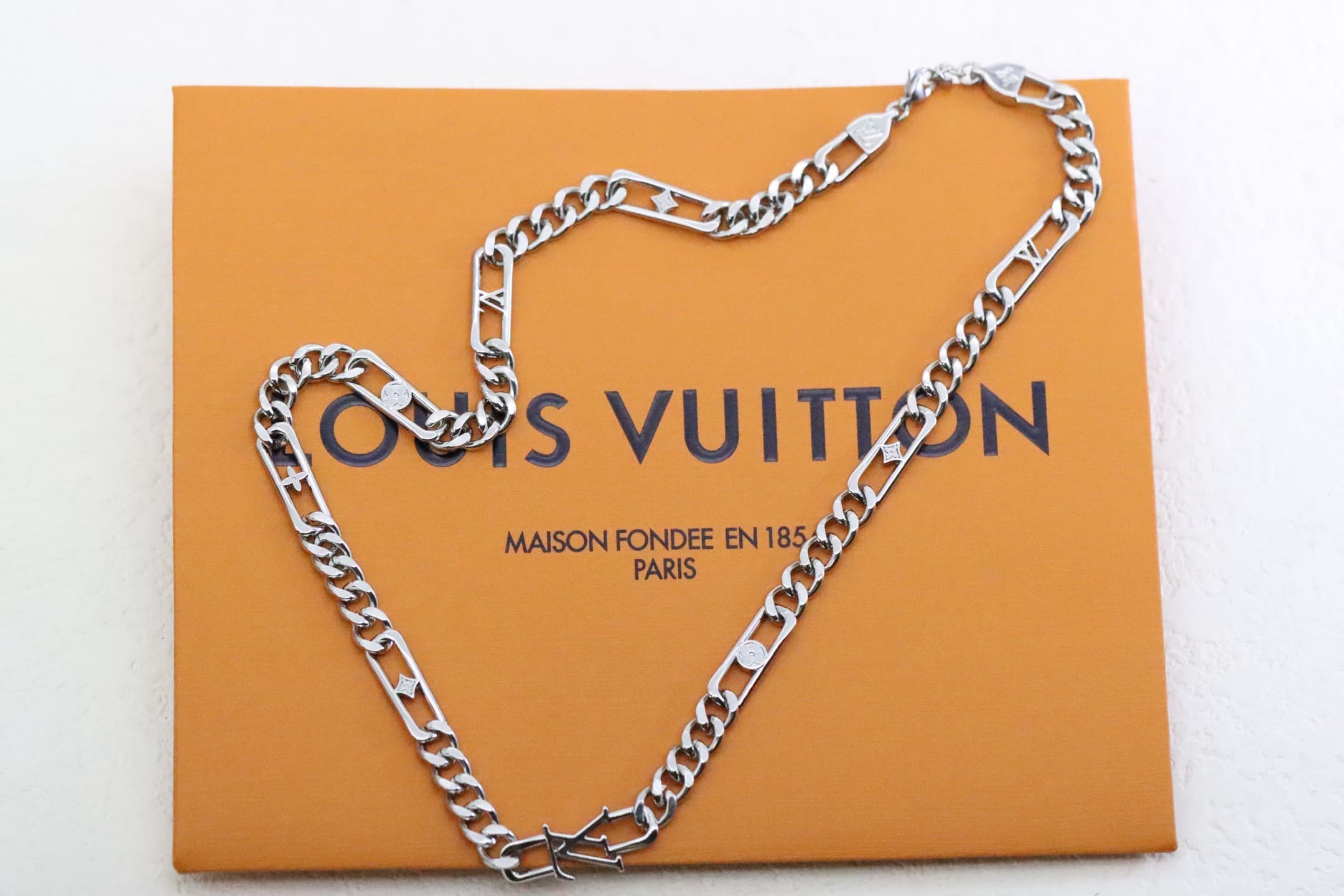 Louis Vuitton Floral Letter Cuban Chain Necklace – Premium Luxury Fashion Jewelry — Accessories