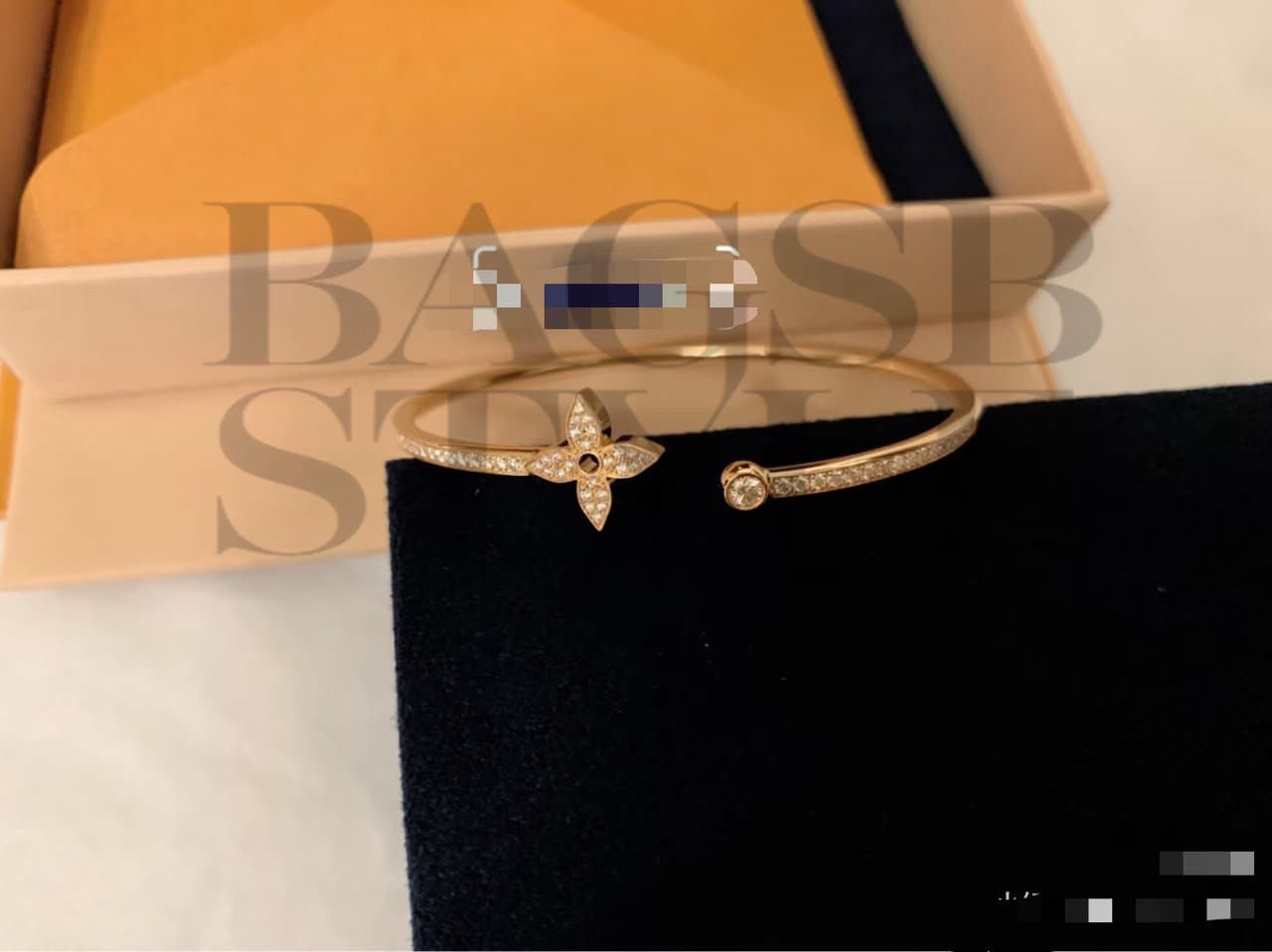 LOUIS VUITTON IDYLLE BLOSSOM TWIST BRACELET Q95691 — Accessories