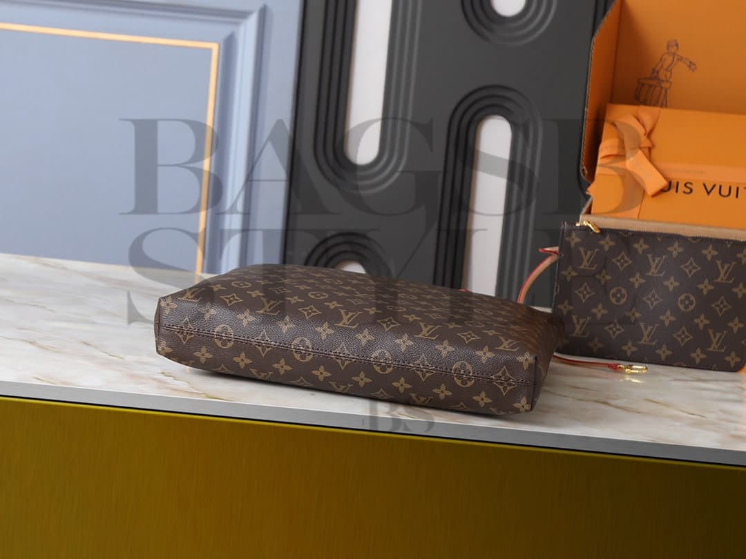 LOUIS VUITTON MASTER CARRY IT TOTE BAG (36*34*4cm) — Bags