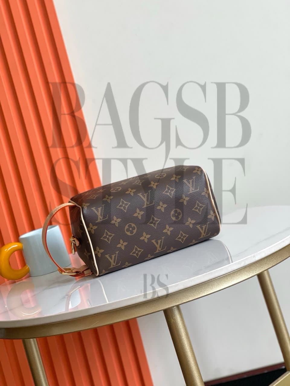 LOUIS VUITTON MASTER TROUSSE TOILETTE LOCKER DOPP KIT M83112 (23*13*12cm) — Bags