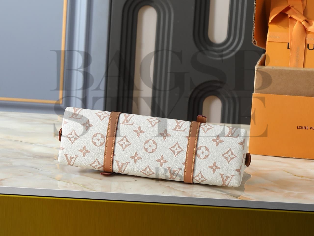 LOUIS VUITTON SQUIRE EAST-WEST M2A457 (29*14*8cm) — Bags
