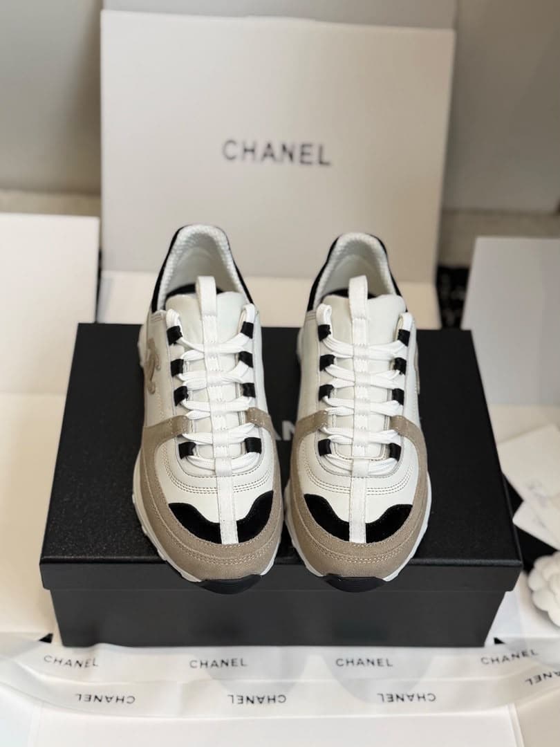 & Low Top Sneakers