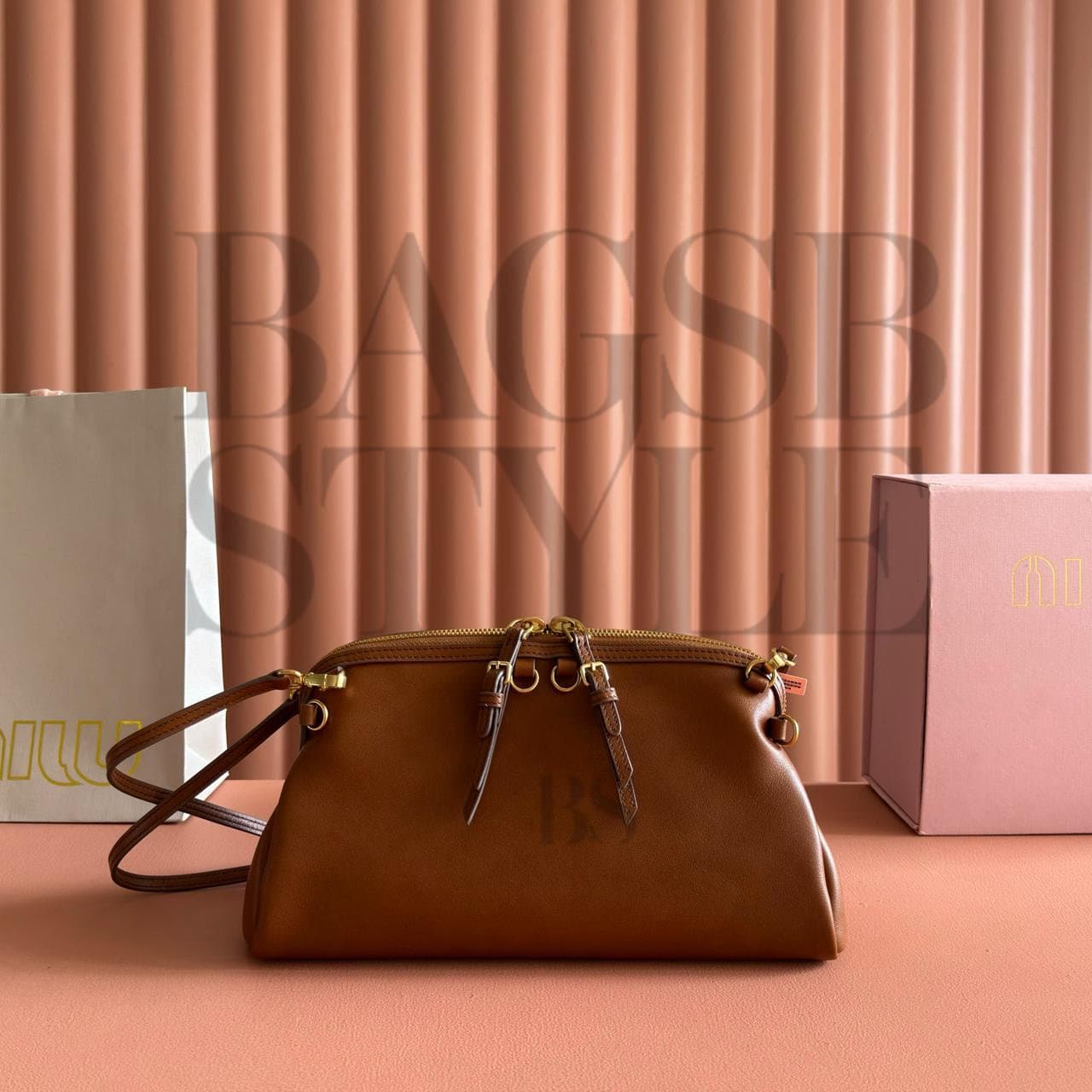 MIU MIU CAPRICE LEATHER CLUTCH 5BF130 (28*16*12cm) — Bags