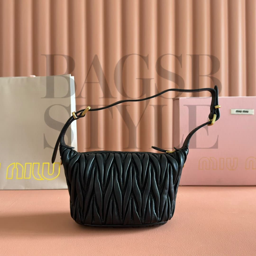 MIU MIU MATELASSÉ TOTE BAG NE026 (15*8.5*8cm) — Bags