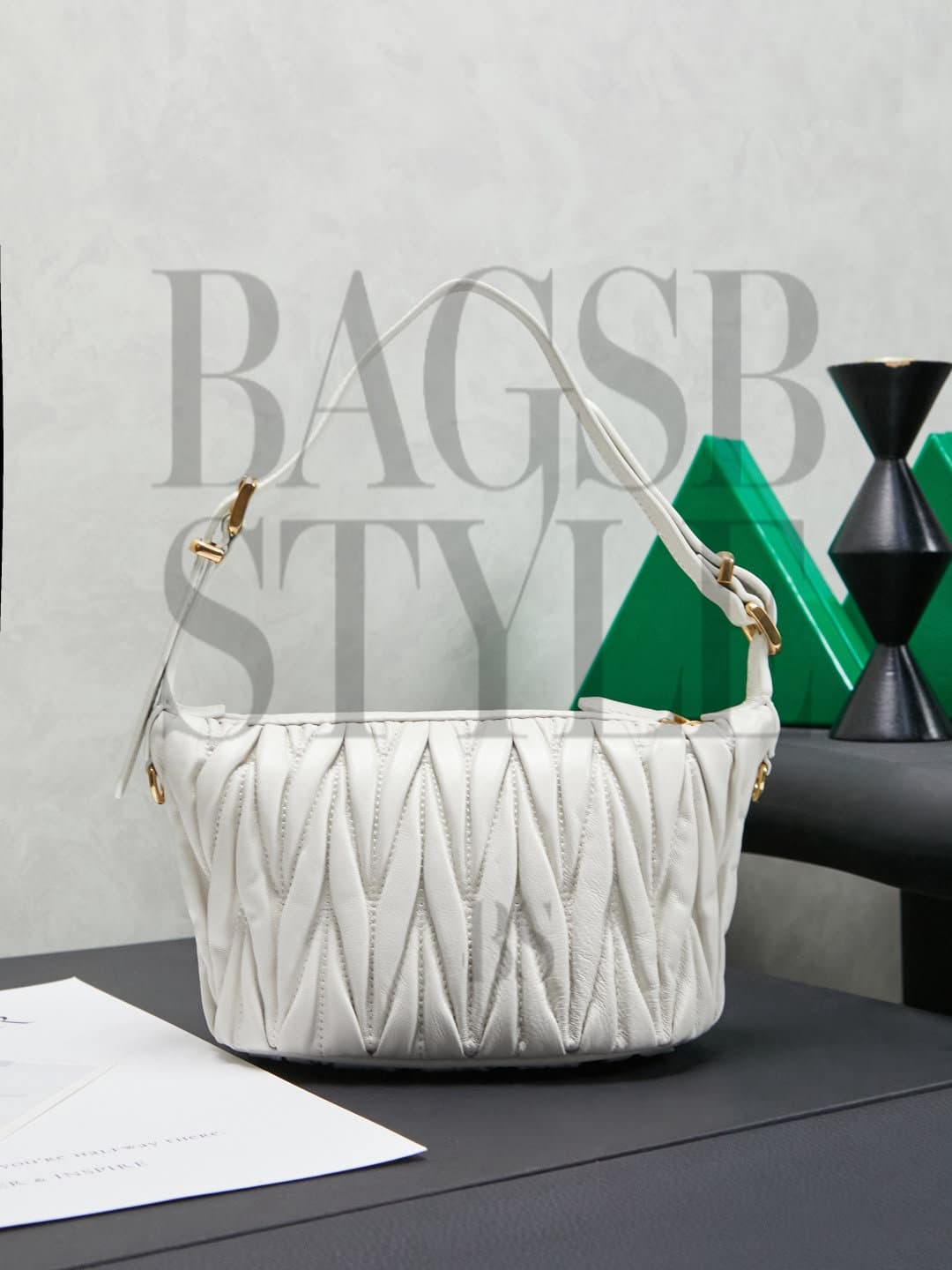 MIU MIU MATELASSÉ TOTE BAG NE026 (15*8.5*8cm) — Bags