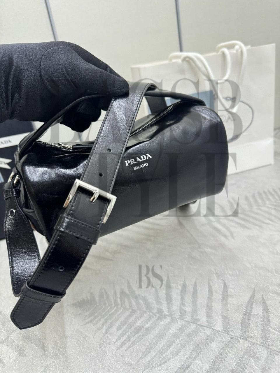 PRADA LEATHER SHOULDER BAG 2VH194 (33*17*17cm) — Bags