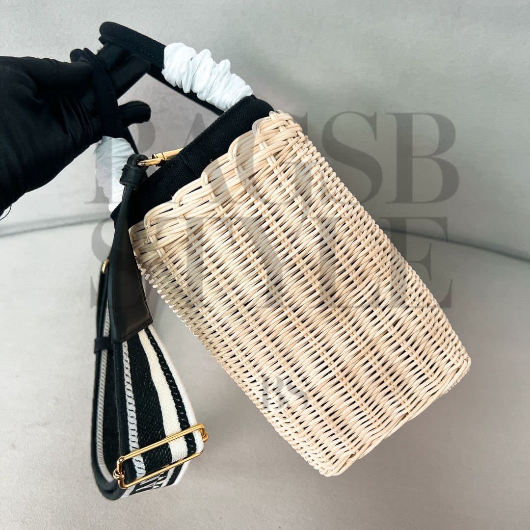 PRADA MEDIUM WICKER AND CANVAS TOTE BAG 1BG835 (26*18*11.5cm) — Bags