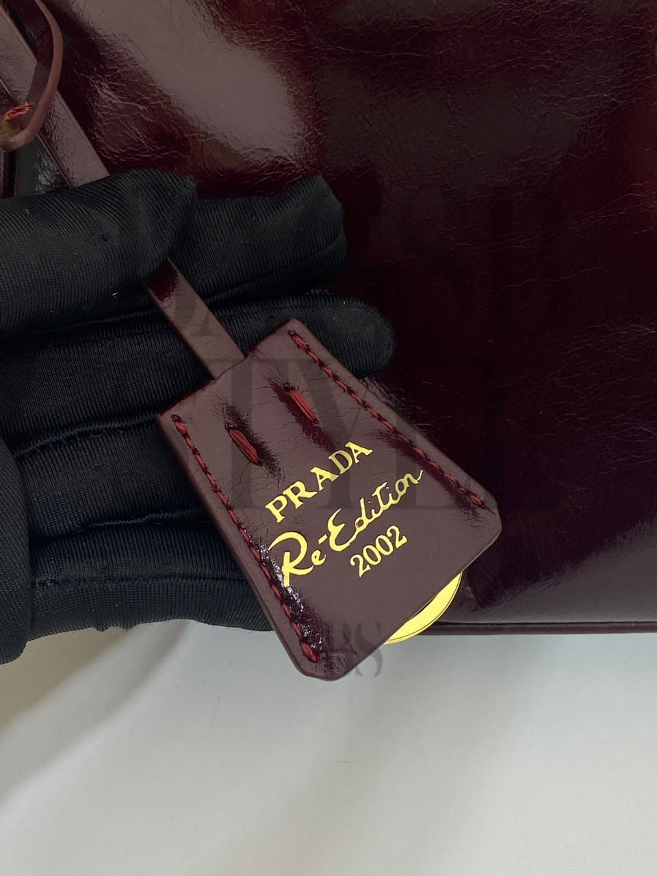 PRADA RE-EDITION 2002 MEDIUM LEATHER SHOULDER BAG 1BC221 (26*11.5*6cm) — Bags