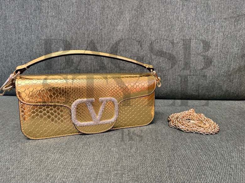 VALENTINO GARAVANI MINI LOCÒ (27*13*6cm) — Bags