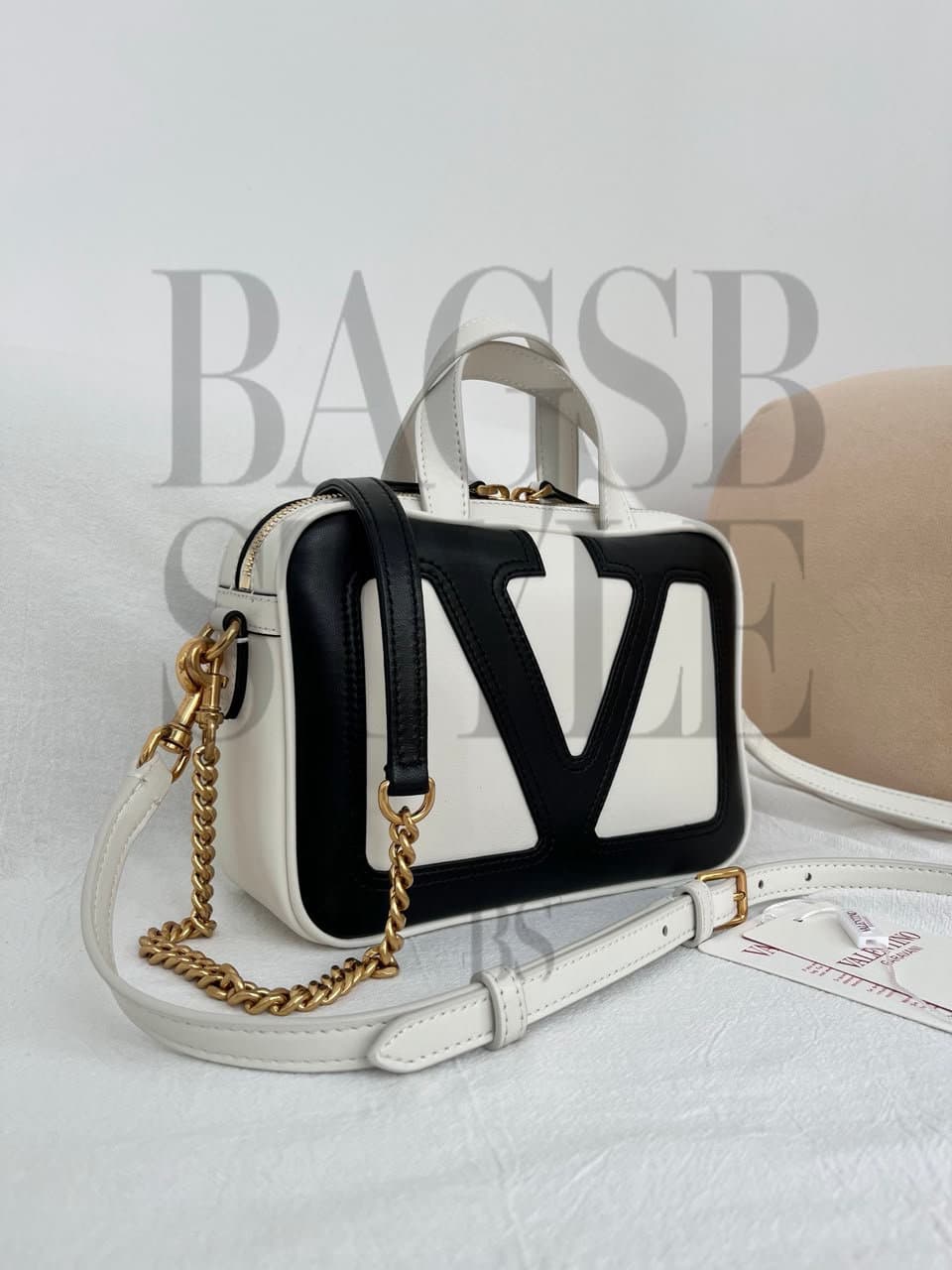 VALENTINO GARAVANI VIVA SUPERSTAR NAPPA LEATHER HANDBAG 8W2B0T09PTJ_R4V (23*16*8cm) — Bags