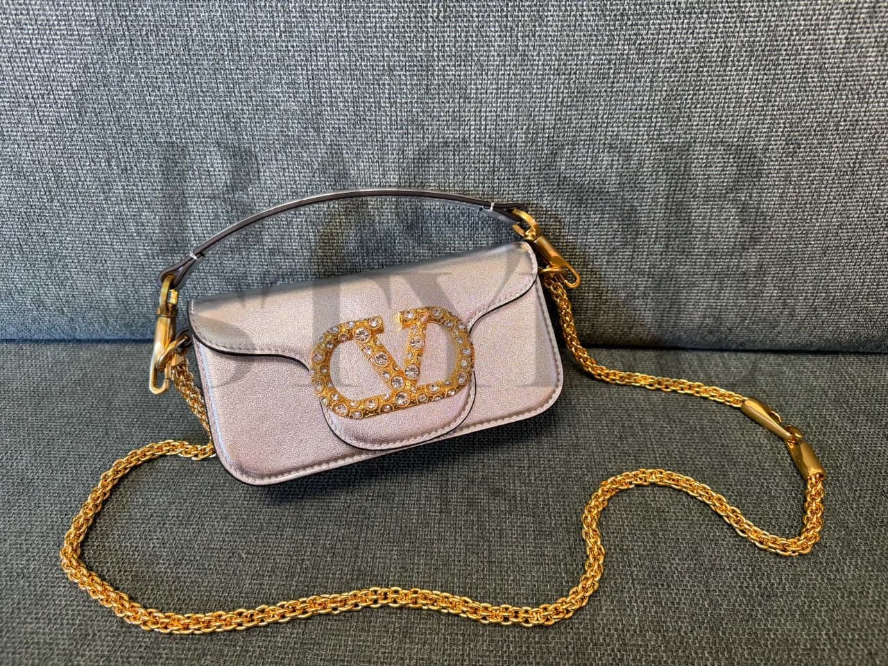 VALENTINO LOCÒ SMALL LAMINATED CALFSKIN BAG WB0K53LNKR5H (19*10.5*5cm) — Bags