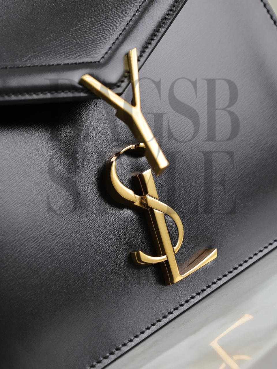 YSL CASSANDRA CHAIN BAG IN SUEDE AND LEATHER 532750 (22*16.5*5.5cm) — Bags